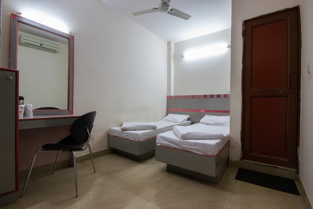 Hotel Kwality Νέο Δελχί Εξωτερικό φωτογραφία