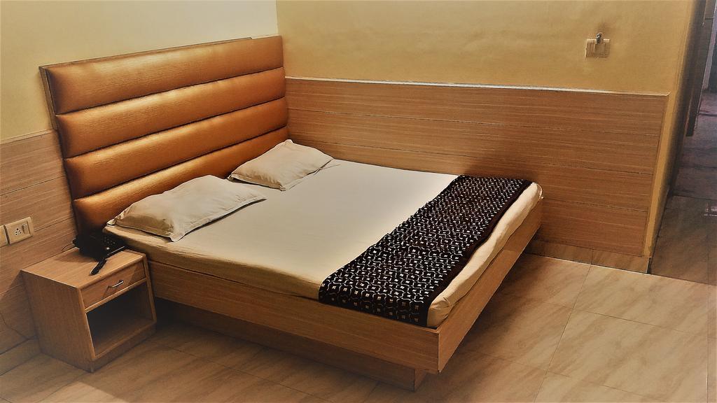 Hotel Kwality Νέο Δελχί Εξωτερικό φωτογραφία