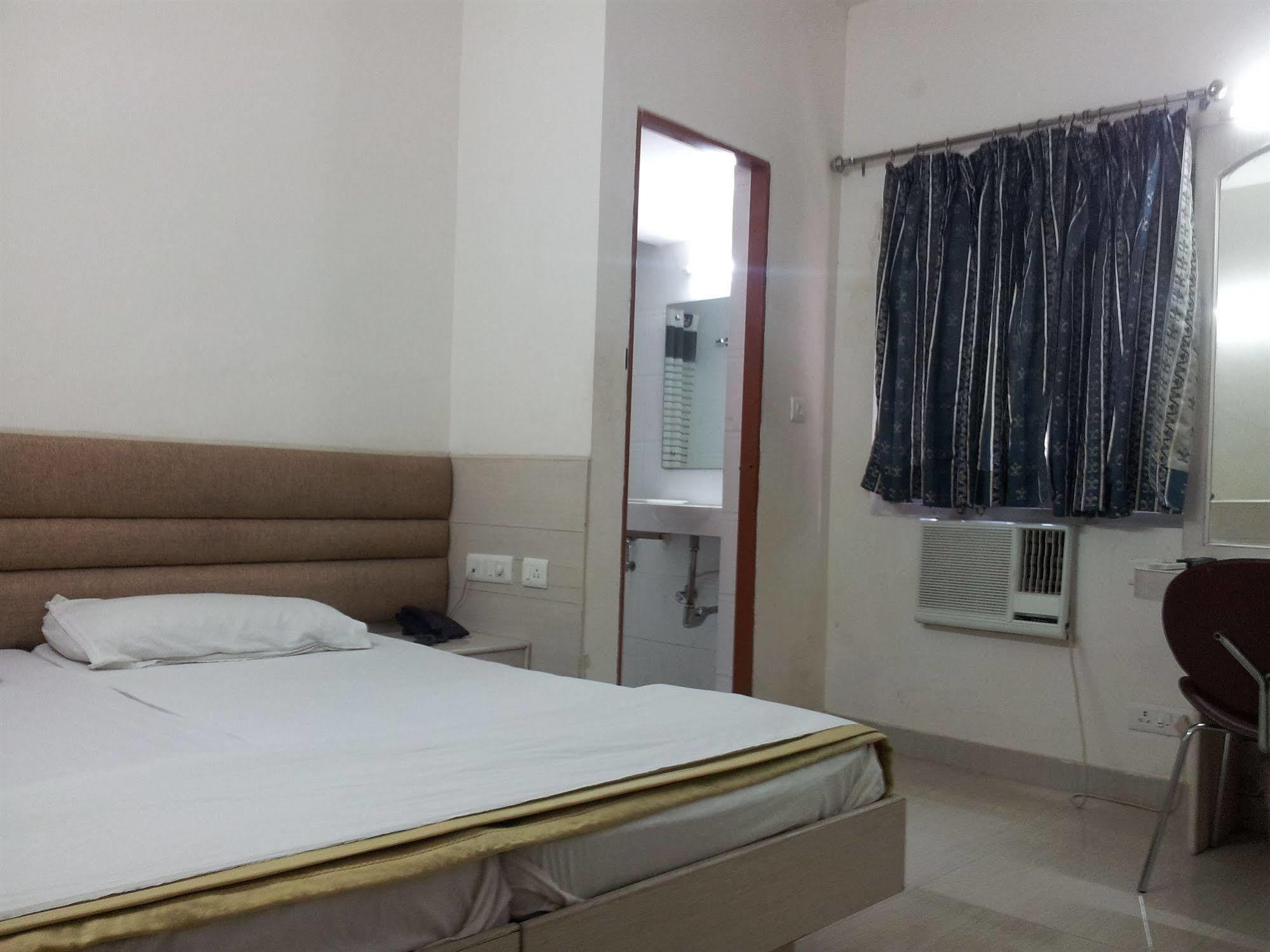 Hotel Kwality Νέο Δελχί Εξωτερικό φωτογραφία