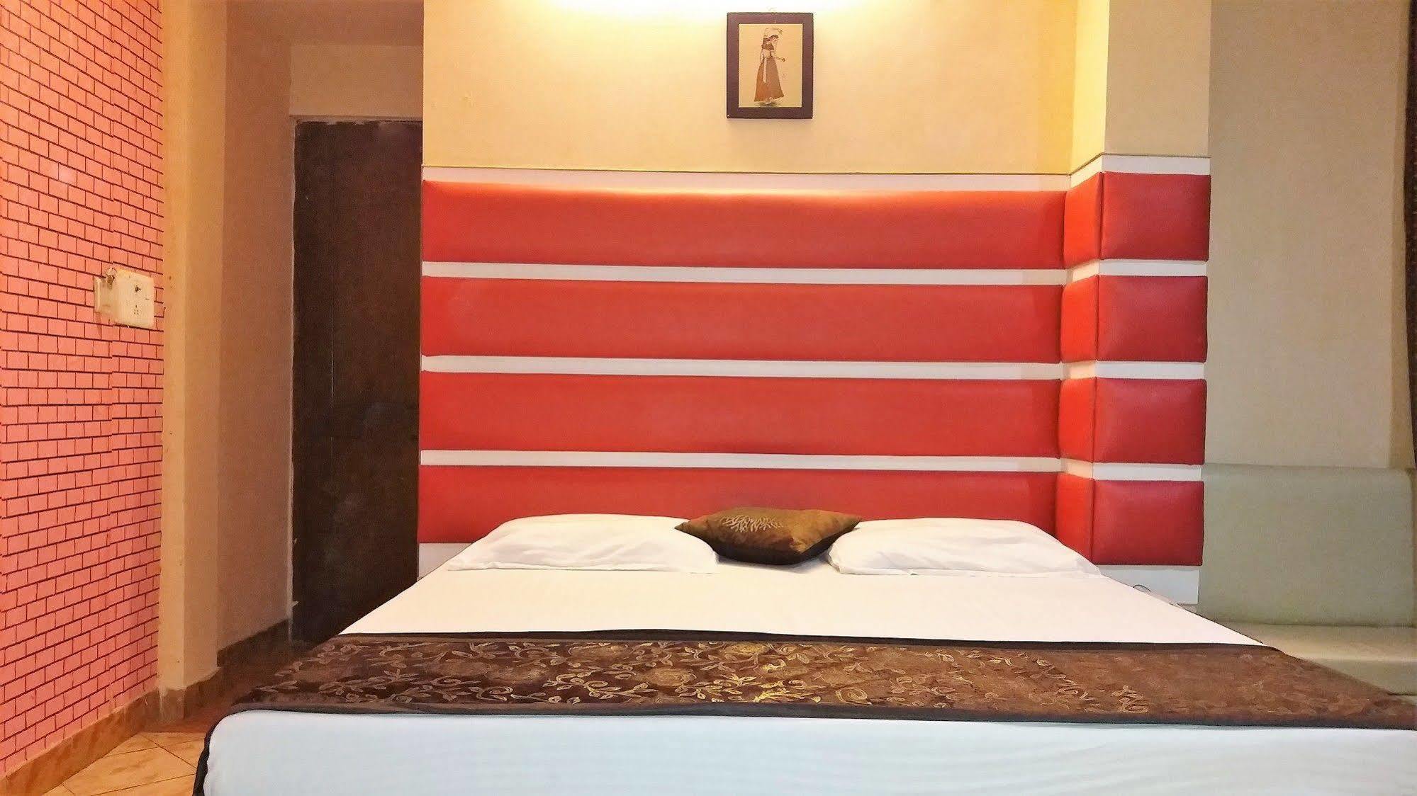 Hotel Kwality Νέο Δελχί Εξωτερικό φωτογραφία