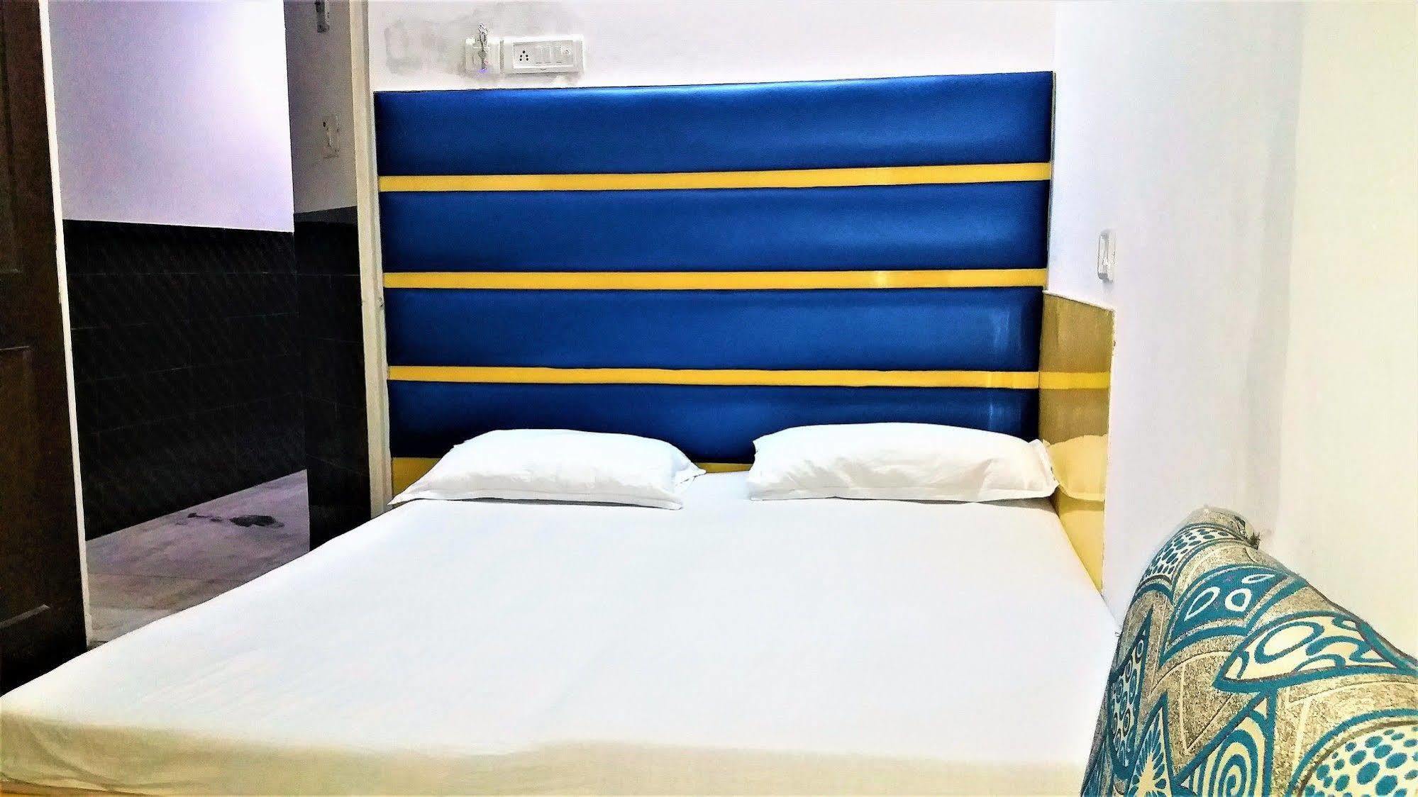 Hotel Kwality Νέο Δελχί Εξωτερικό φωτογραφία