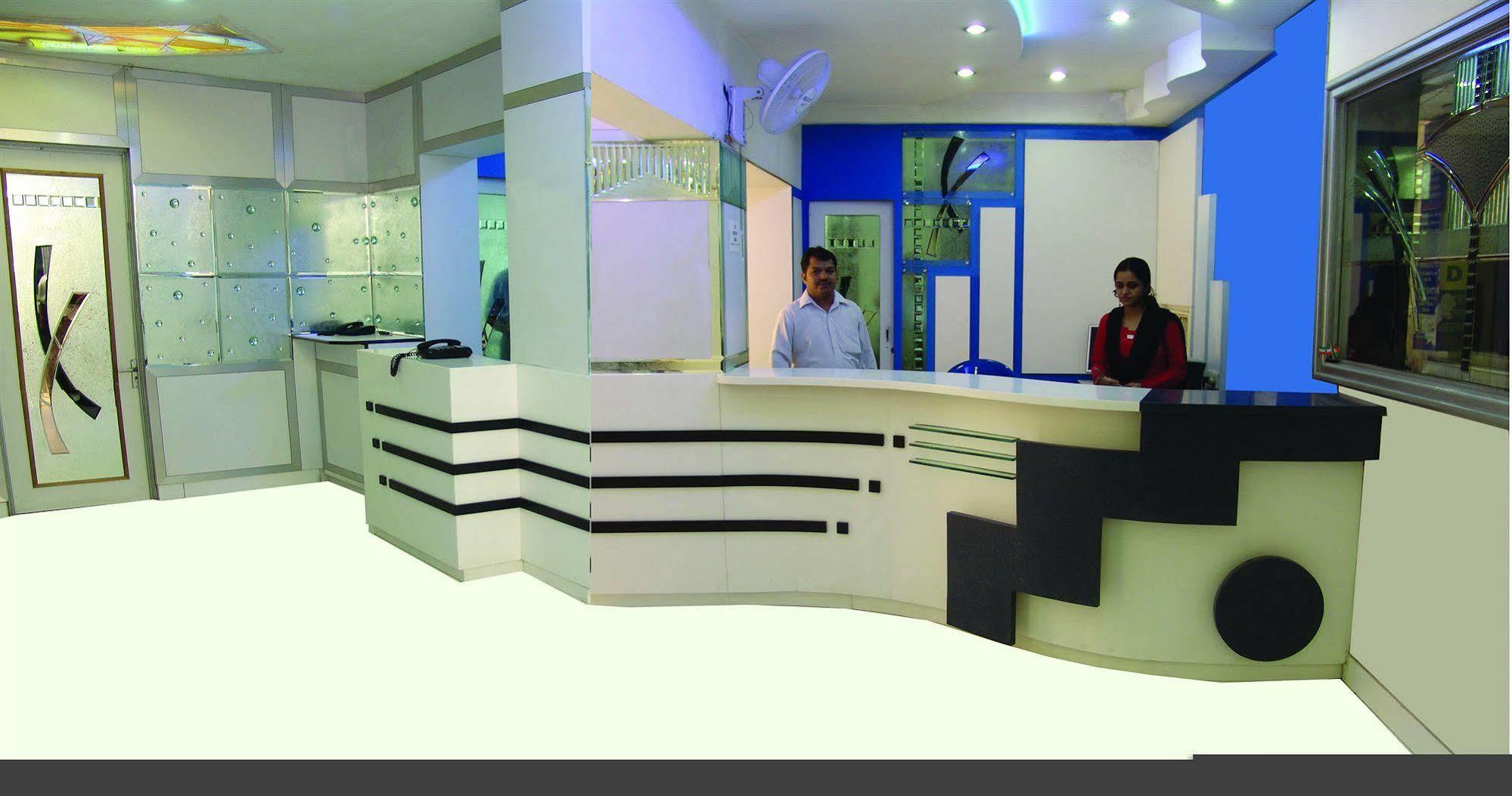 Hotel Kwality Νέο Δελχί Εξωτερικό φωτογραφία