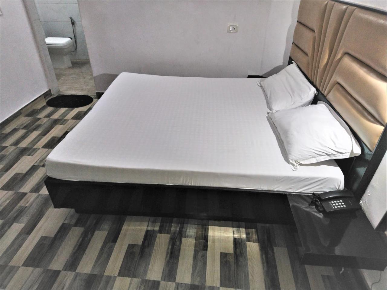Hotel Kwality Νέο Δελχί Εξωτερικό φωτογραφία